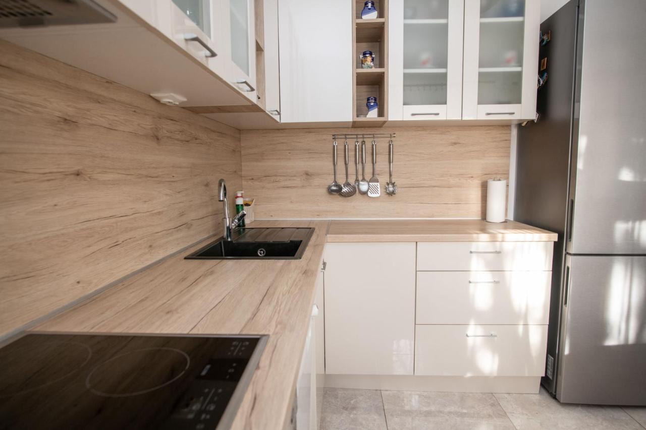 Amaryllis Apartment